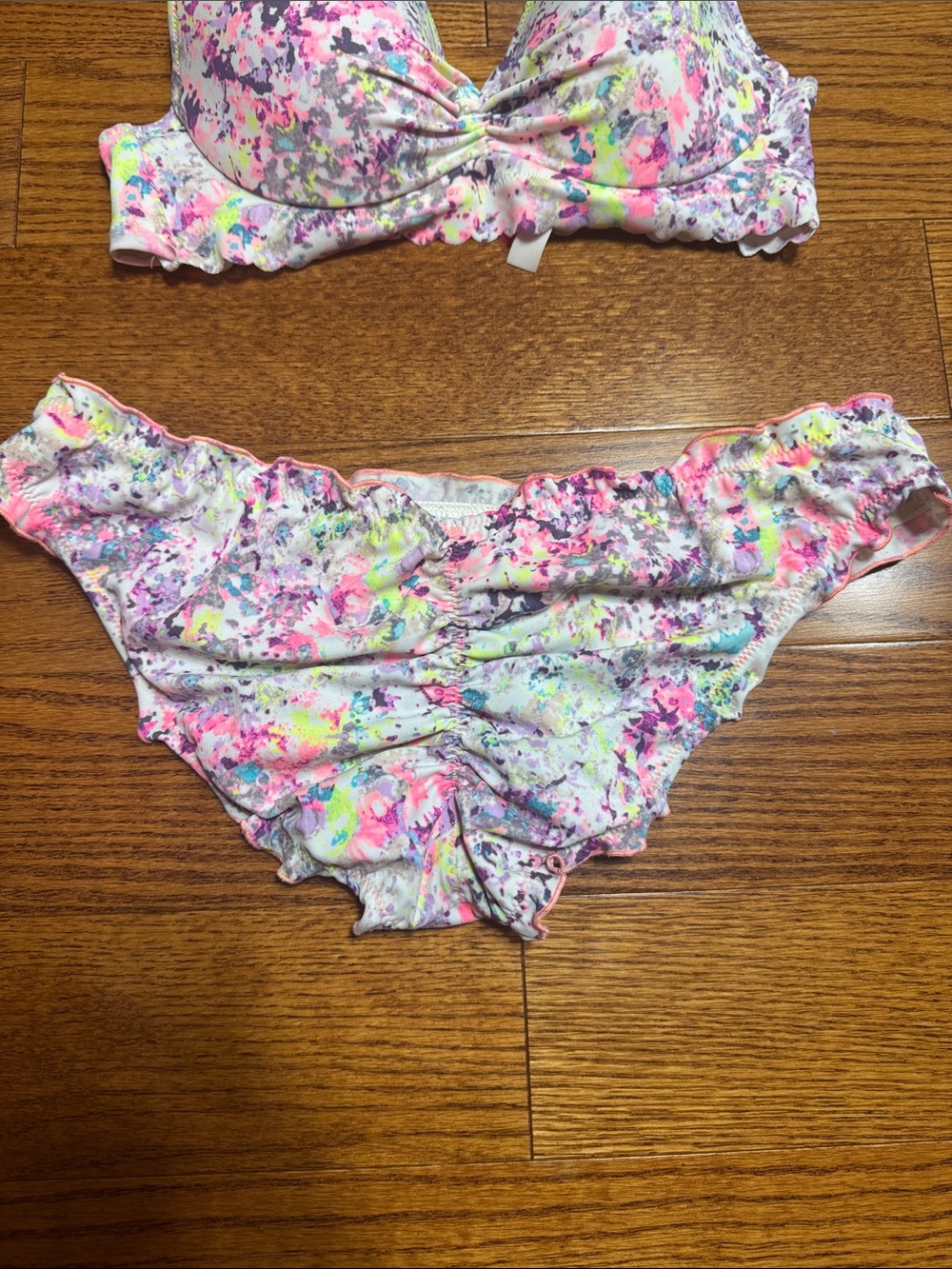 Victoria's Secret 32B/ Small Multicolor Neon Print Bikini Set - Picture 4 of 8